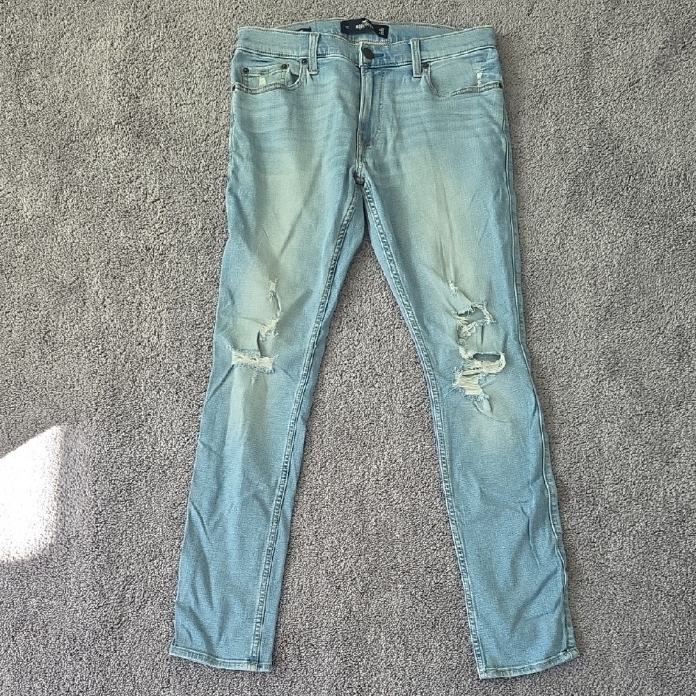 Men's Distressed Blue Jeans